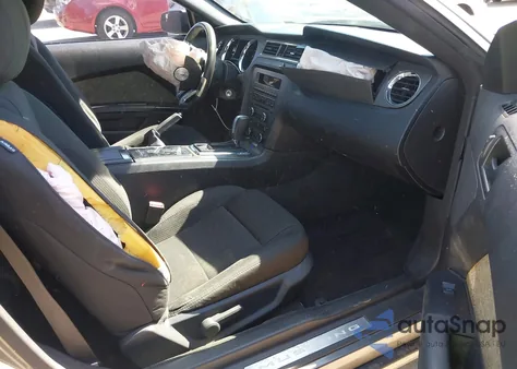 2013 Ford Mustang V6 из США, поврежденный, VIN 1ZVBP8AM2D5209380